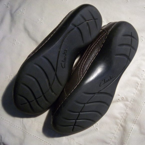 8M ~ Clarks ~ dark brown leather flat / loafer - Picture 3 of 3